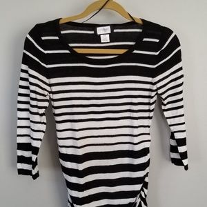 Motherhood 3/4 sleeve Sweater